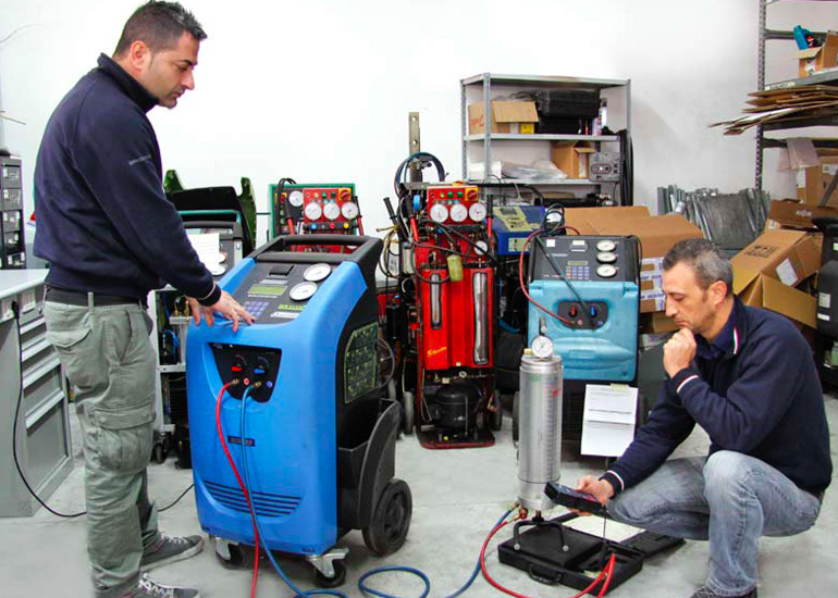 Tecnici in azione