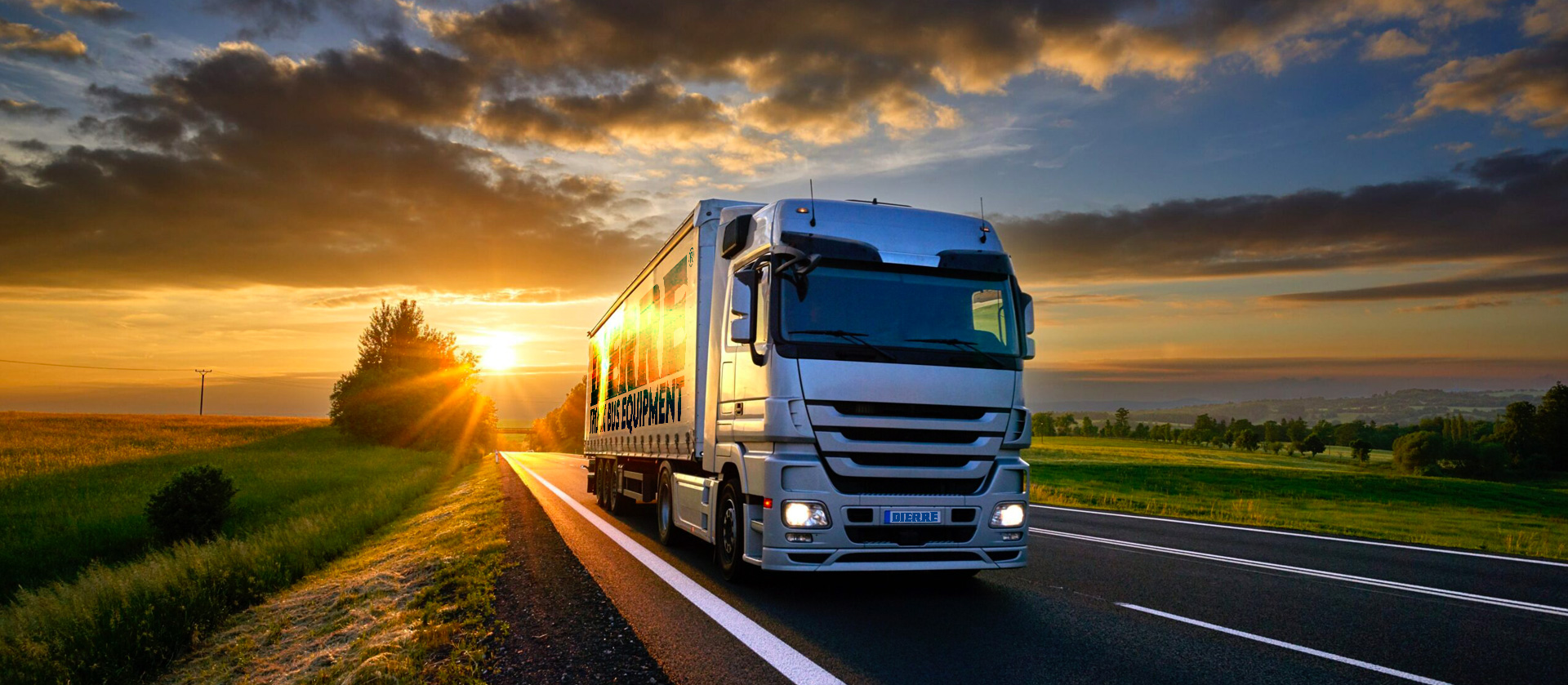 Camion che trasporta ricambi